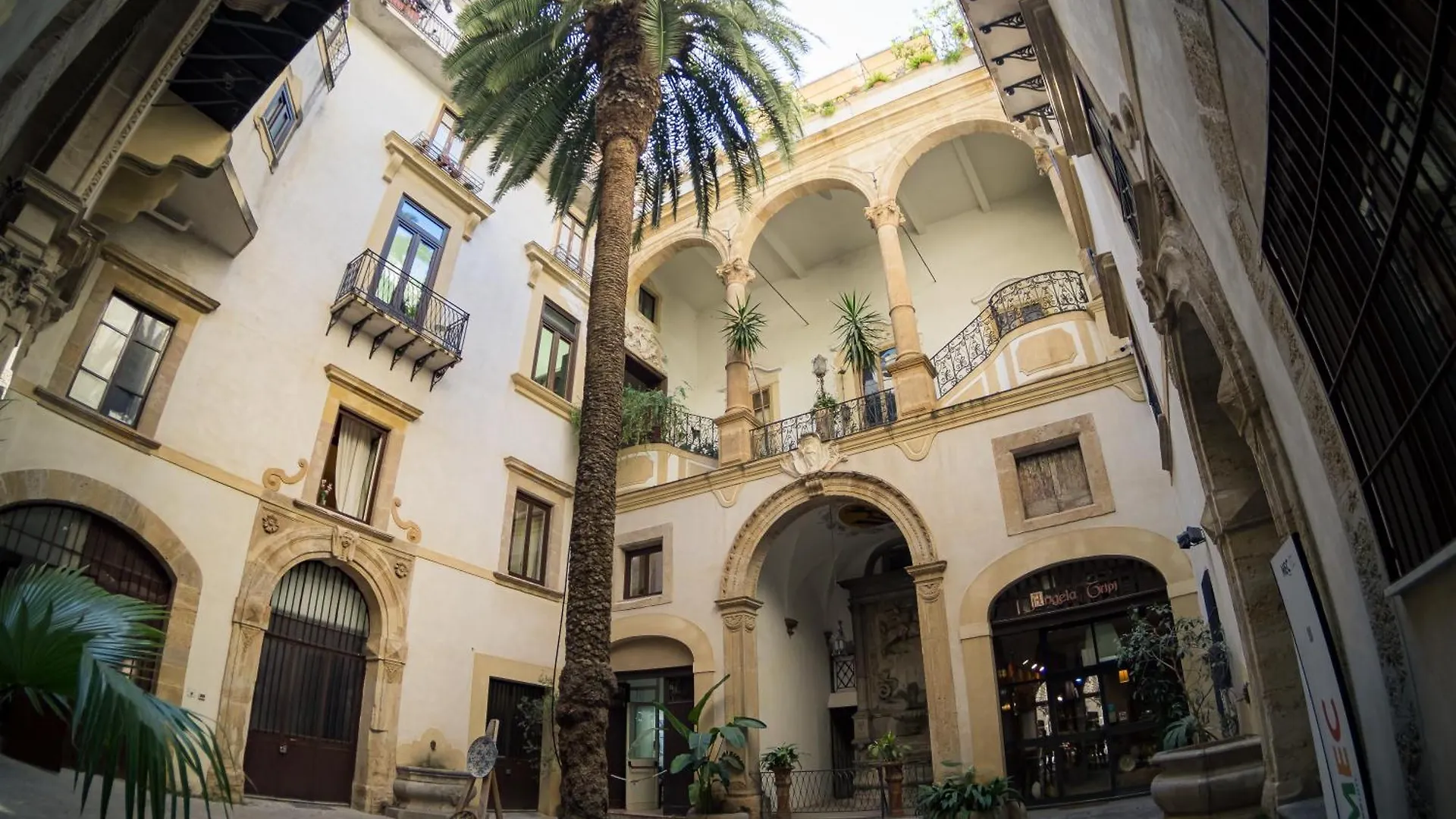 Appartement Palazzo Santa Ninfa - Luxury Mansion à Palerme 0*,