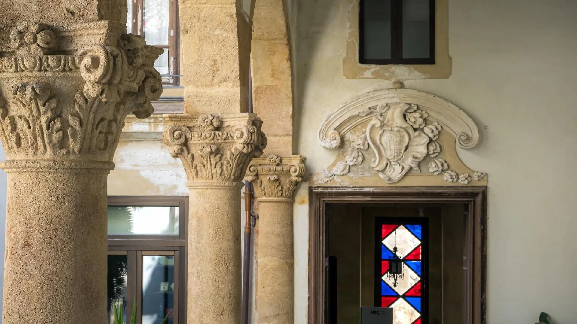 Palazzo Santa Ninfa - Luxury Mansion Apartment Palermo Italy